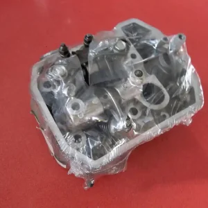 culasse avant 650 NTV 54000 km Ne maradj le