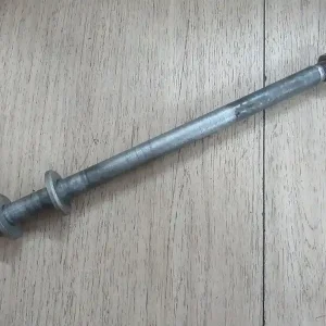 Ajánlat Axe de roue arrière Aprilia 650 Pegaso 1997-2000